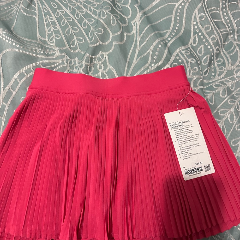 Lululemon Athletica Vibrant Pink Pleated Mini Skirt